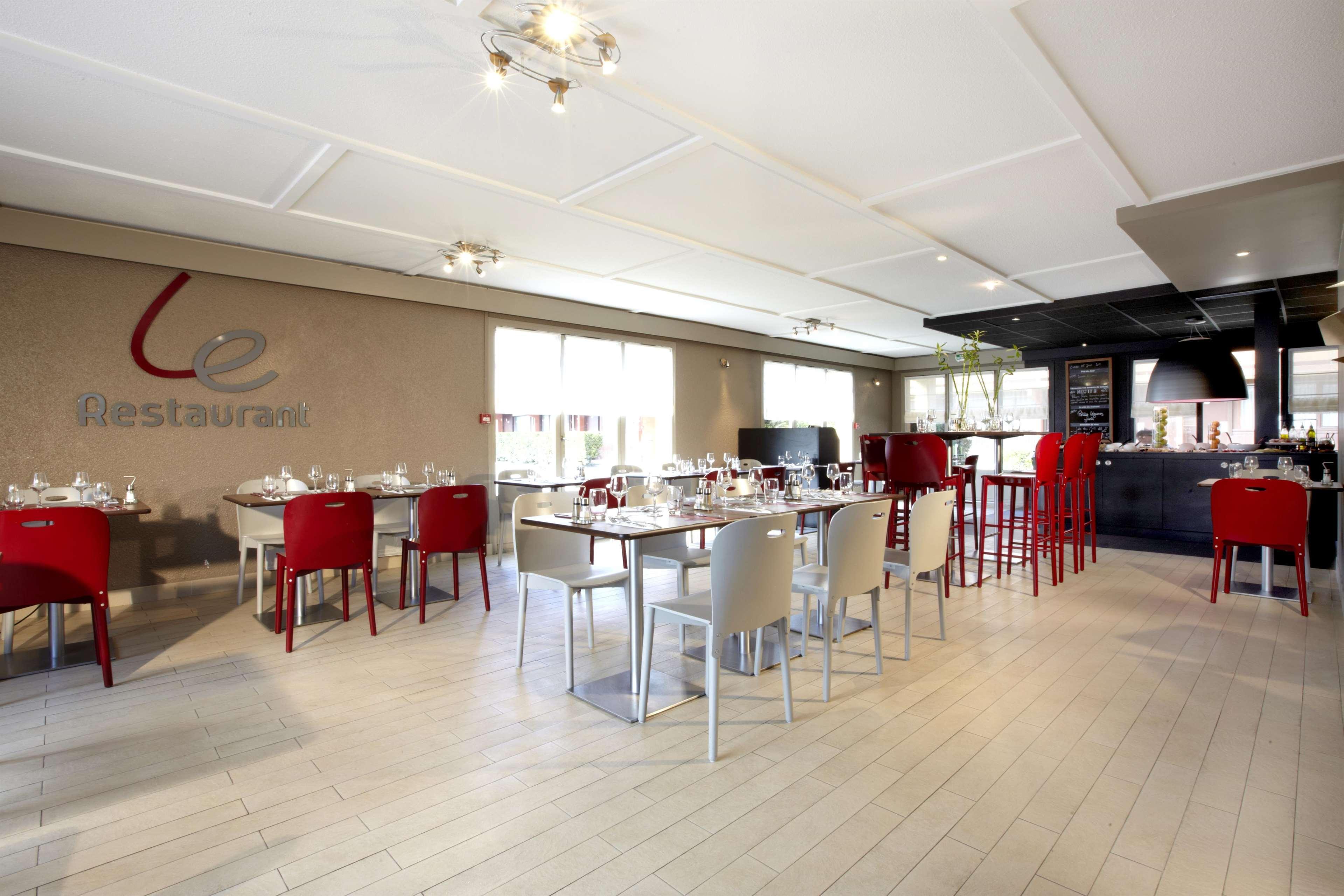 Hotel Campanile Calais Restaurante foto